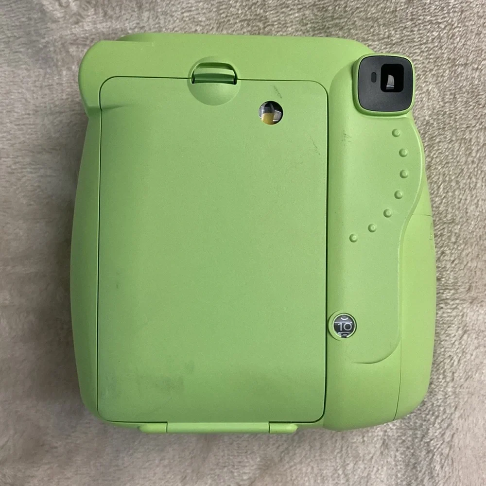 Fuji Instax Mini 9 in Green